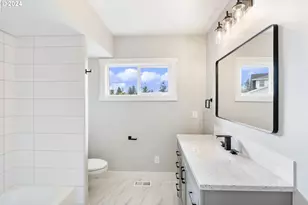 352 NE Lovrien Ave, Gresham, OR 97030 - Photo 15