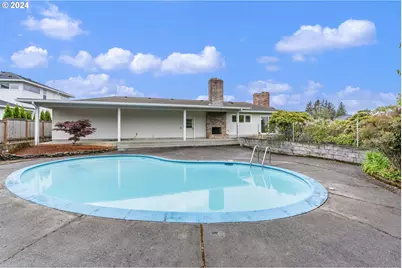 352 NE Lovrien Ave, Gresham, OR 97030 - Photo 35