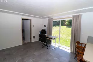 7077 Main St, Springfield, OR 97478 - Photo 11