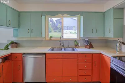7077 Main St, Springfield, OR 97478 - Photo 7
