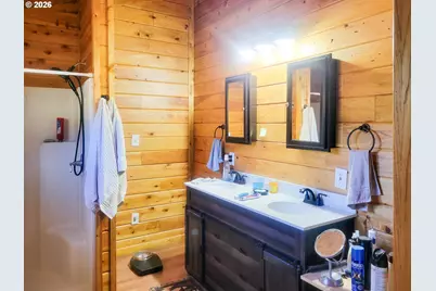 3450 Hogan Rd, Oakland, OR 97462 - Photo 13