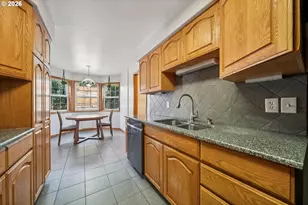4905 SE Woodland Dr, Gresham, OR 97080 - Photo 11