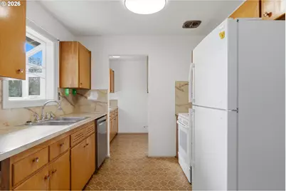 16706 SE Ankeny St, Portland, OR 97233 - Photo 17