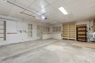 16706 SE Ankeny St, Portland, OR 97233 - Photo 31