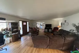 1010 Horn Ln, Eugene, OR 97404 - Photo 11