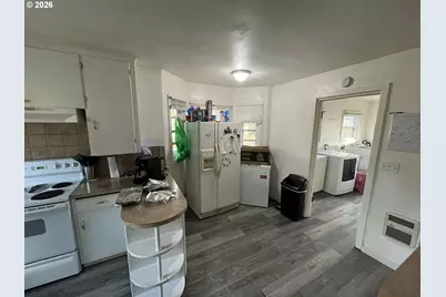 1010 Horn Ln, Eugene, OR 97404 - Photo 7