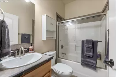 1556 NE Kennedy Loop Dr, Roseburg, OR 97470 - Photo 23