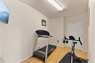 1556 NE Kennedy Loop Dr, Roseburg, OR 97470 - Photo 35