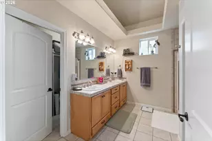 1556 NE Kennedy Loop Dr, Roseburg, OR 97470 - Photo 19