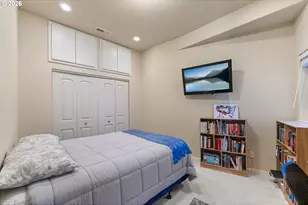 1556 NE Kennedy Loop Dr, Roseburg, OR 97470 - Photo 21