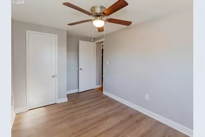 904 E 33rd St, Vancouver, WA 98663 - Photo 23