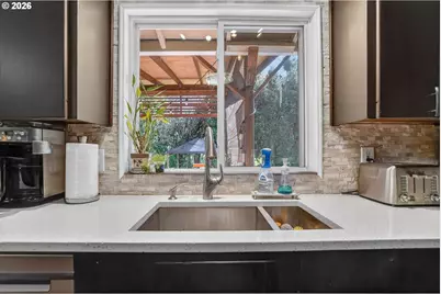 1301 NW 102nd St, Vancouver, WA 98685 - Photo 9