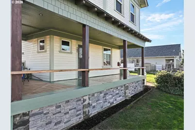 1022 E 10th St, The Dalles, OR 97058 - Photo 5