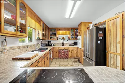 1022 E 10th St, The Dalles, OR 97058 - Photo 13