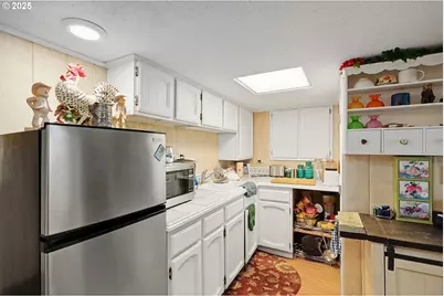 1022 E 10th St, The Dalles, OR 97058 - Photo 29