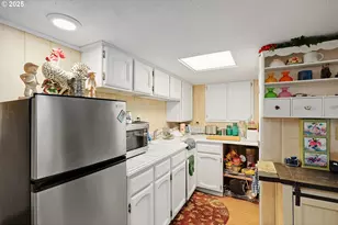 1022 E 10th St, The Dalles, OR 97058 - Photo 29