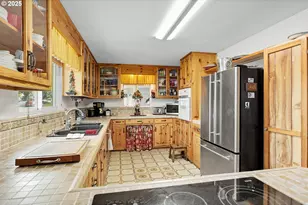 1022 E 10th St, The Dalles, OR 97058 - Photo 15