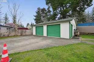 501 SE 157th Ave, Portland, OR 97233 - Photo 17