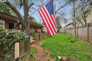 501 SE 157th Ave, Portland, OR 97233 - Photo 9