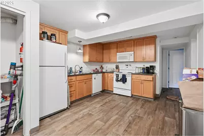 501 SE 157th Ave, Portland, OR 97233 - Photo 19