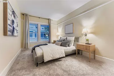 2127 NW Irving St #202, Portland, OR 97210 - Photo 15