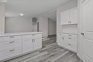 1074 Rodan Ave, Salem, OR 97306 - Photo 13