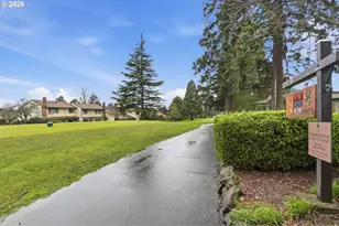 10445 SW Highland Dr, Tigard, OR 97224 - Photo 29