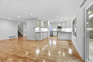 10445 SW Highland Dr, Tigard, OR 97224 - Photo 7