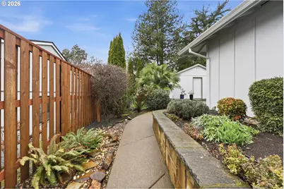 10445 SW Highland Dr, Tigard, OR 97224 - Photo 37