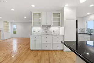 10445 SW Highland Dr, Tigard, OR 97224 - Photo 15