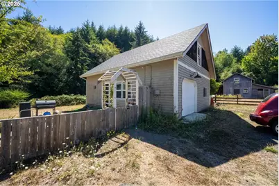 94360 Willanch Ln, North Bend, OR 97459 - Photo 19