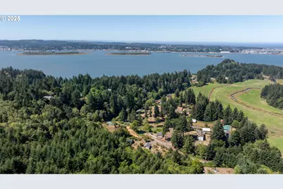 94360 Willanch Ln, North Bend, OR 97459 - Photo 9