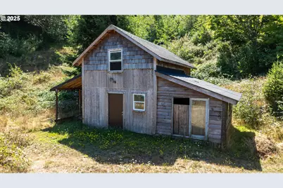 94360 Willanch Ln, North Bend, OR 97459 - Photo 23