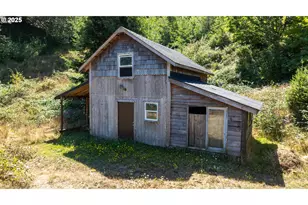 94360 Willanch Ln, North Bend, OR 97459 - Photo 23