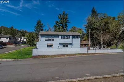 107 Woodoak Dr, Roseburg, OR 97471 - Photo 39