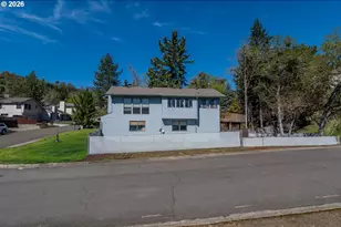 107 Woodoak Dr, Roseburg, OR 97471 - Photo 39