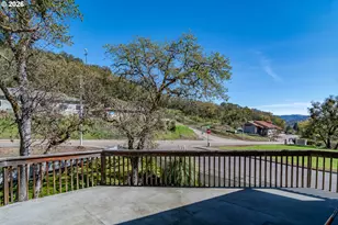 107 Woodoak Dr, Roseburg, OR 97471 - Photo 13