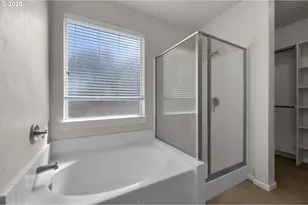 3435 Meadow View Dr, Eugene, OR 97408 - Photo 21