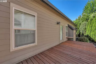 3435 Meadow View Dr, Eugene, OR 97408 - Photo 39