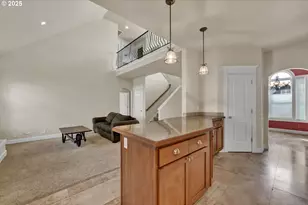 3435 Meadow View Dr, Eugene, OR 97408 - Photo 9