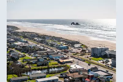 101 S Miller St, Rockaway Beach, OR 97136 - Photo 45