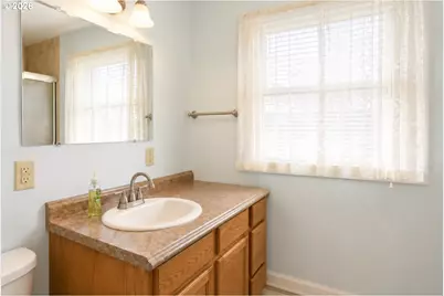 7430 N Hurst Ave, Portland, OR 97203 - Photo 23