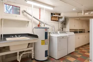 7430 N Hurst Ave, Portland, OR 97203 - Photo 33