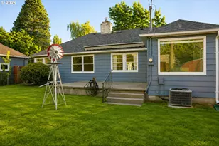 7430 N Hurst Ave, Portland, OR 97203 - Photo 37