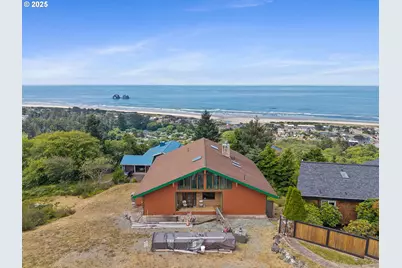 535 Kesterson Ct, Rockaway Beach, OR 97136 - Photo 1