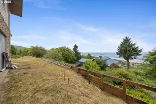535 Kesterson Ct, Rockaway Beach, OR 97136 - Photo 33