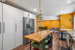 18042 SE Clay St, Portland, OR 97233 - Photo 17