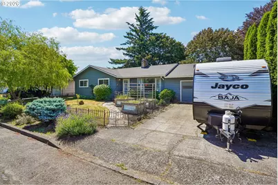 18042 SE Clay St, Portland, OR 97233 - Photo 3