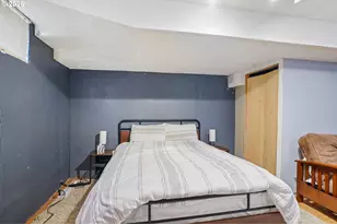 18042 SE Clay St, Portland, OR 97233 - Photo 37