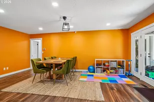 18042 SE Clay St, Portland, OR 97233 - Photo 13